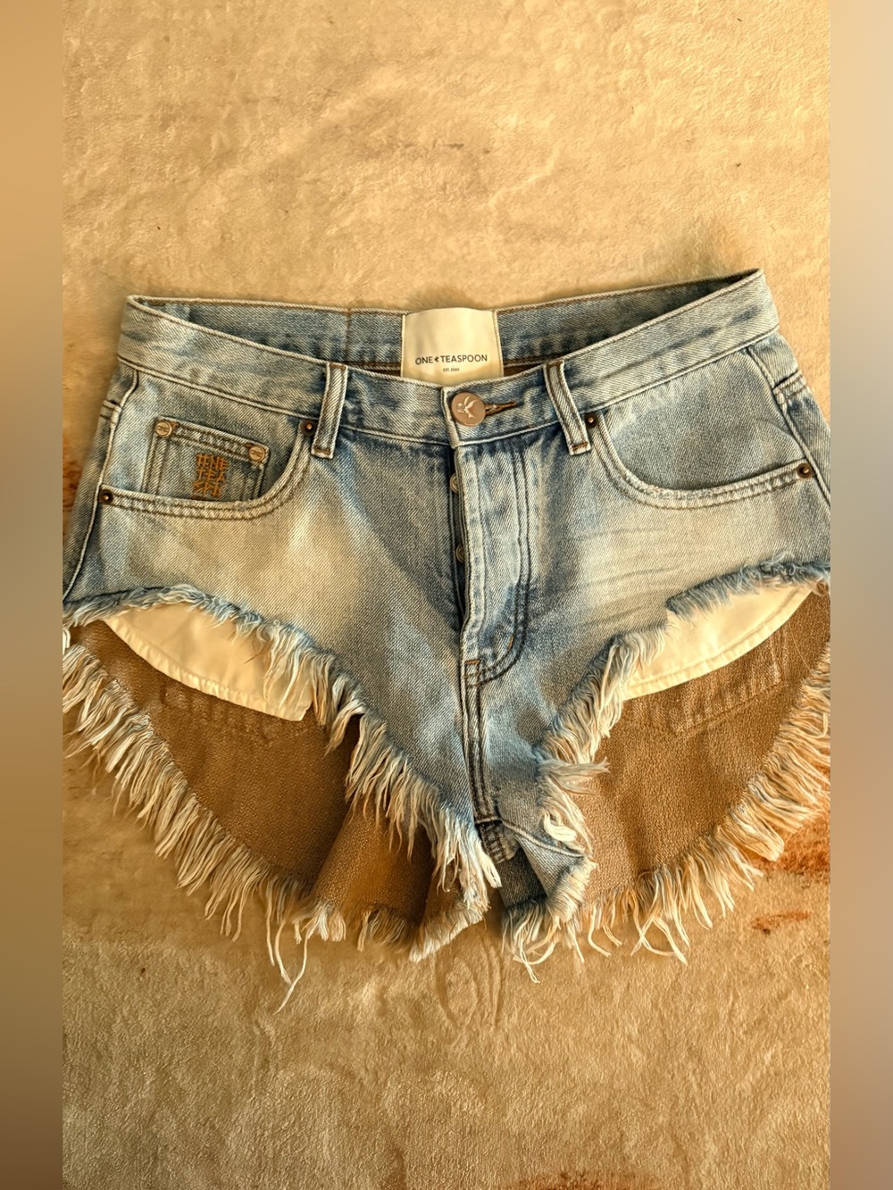 One Teaspoon Women's Distressed Denim Cutoff Shorts 25 NWT FREE PEOPLE